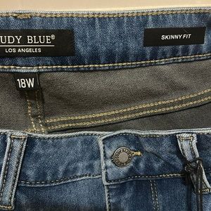 NWT (listing #2) Judy Blue High Waist Skinny Fit - non distressed